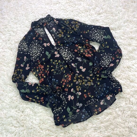 Belle Vere Black Floral V-Neck Choker Blouse - Picture 1 of 6
